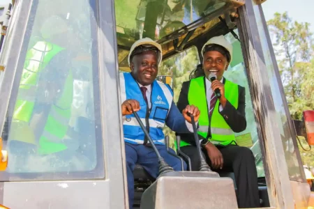 Hon. John Kiarie, MP of Dagoretti South and Chair of the National Assembly’s Committee of Information, Technology, and Innovation, and Eng. John Tanui at the groundbreaking of the Center of Excellence Digital Innovation Hub in Riruta, Dagoretti South.