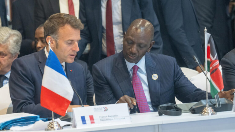 French President Emmanuel Macron and Kenyan President William Ruto at the Africa Forward Summit in Nairobi, May 2026