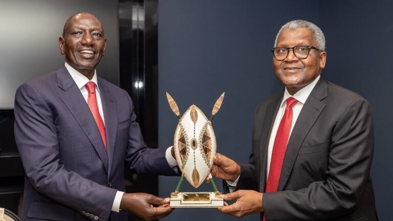 President William Ruto presenting Aliko Dangote with a Maasai ceremonial shield during an AFC meeting at UNGA in New York.